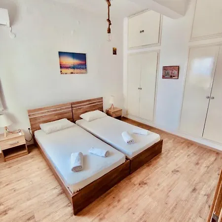 Akrogiali Apartments Барбати Экстерьер фото