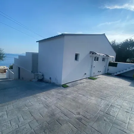 Akrogiali Apartments Барбати Экстерьер фото