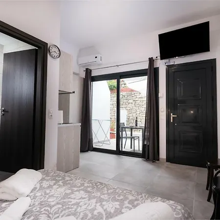 Akrogiali Apartments Барбати Экстерьер фото