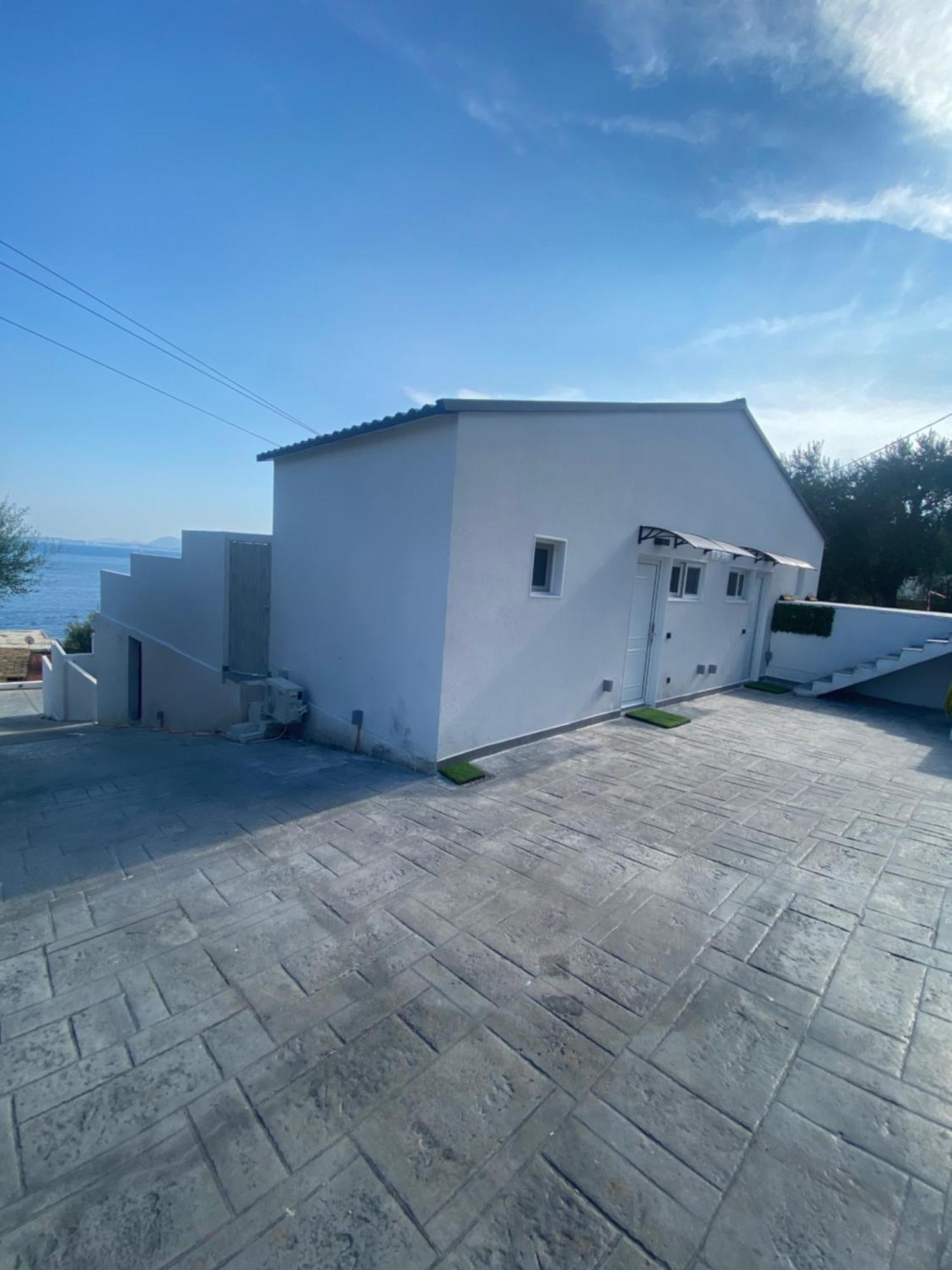 Akrogiali Apartment